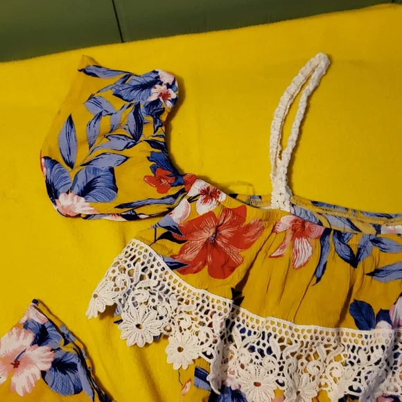 No Boundaries - Tropical Print Yellow Off-The-Shoulder Maxi Dress w/ Slit - Picture 10 of 12